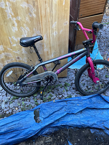 Apollo 20in kids bike - 20in,