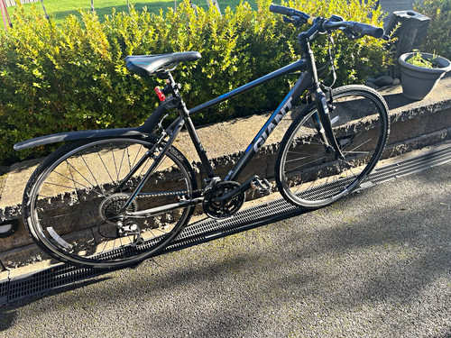 Giant escape hybrid bike - hybrid,