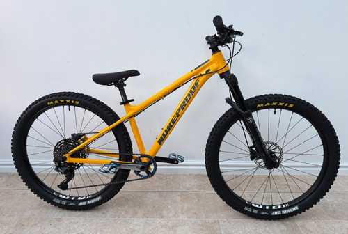 Nuke proof cub scout - nuke, race