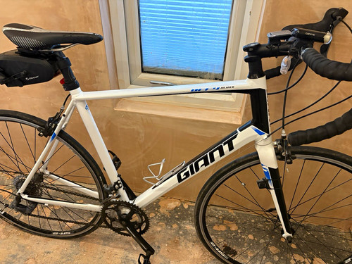 Giant defy road bike - giant, 700c