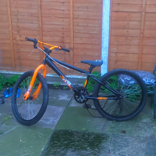 Rated 26in mountain bike - 26in,